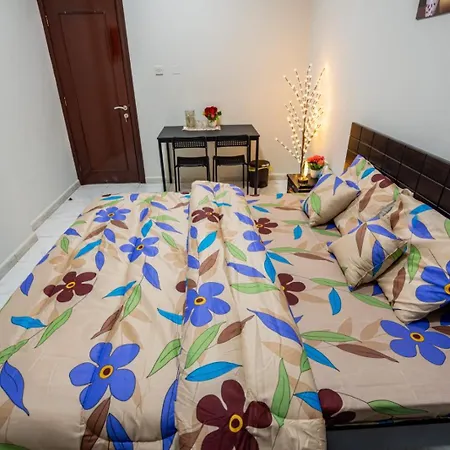 Peaceful Room For Family Or Couples Abu Dhabi Exterior foto